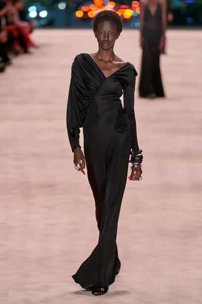 Look 48